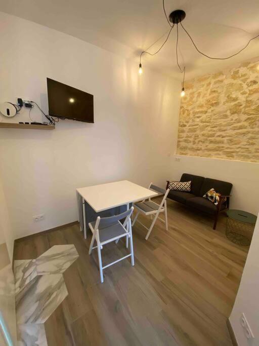Appartement Secteur Gare Et Place De La Comedie, Wifi & Climatisation モンペリエ エクステリア 写真
